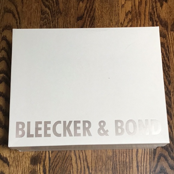 Becker & Bond Platform Sandals - Picture 7 of 9